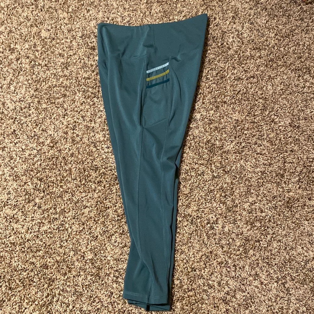 Green leggings